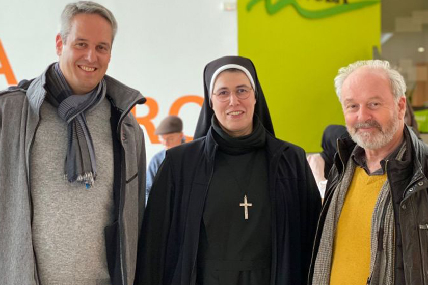 2022_09_29_Pfr_Marc_Weber_Sr_Deodata_Weber_Ulrich_Schlueter Eröffnung der RaphaelOase: PfarrerMarc Weber, Schwester Deodata, Ortsamtsleiter Ulrich Schlüter